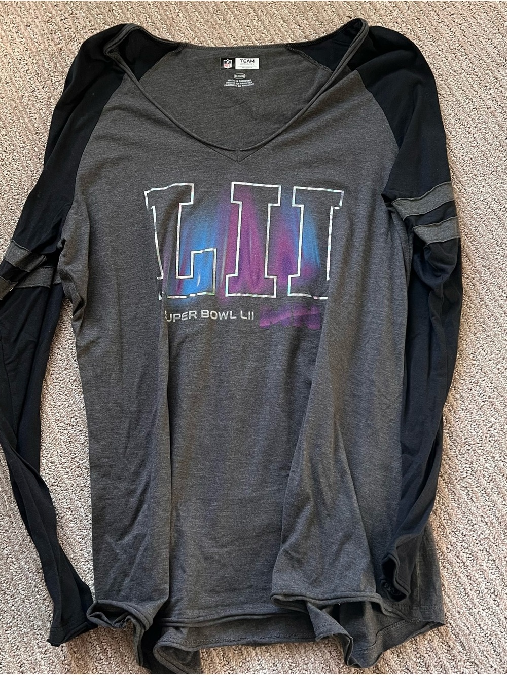 NFL Women's Team Apparel Gray & Black Raglan Long Sleeve Tee